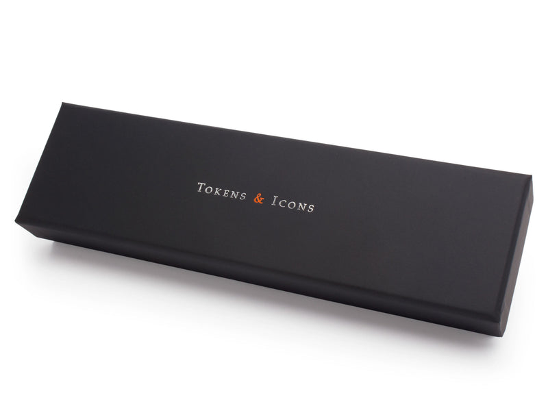 image displaying black gift box
